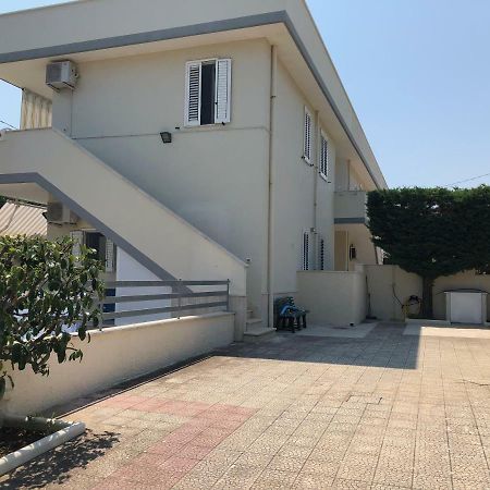 Ferienwohnung Brezza Di Mare Torre Canne Exterior foto